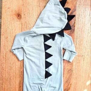 Kate Quinn Little Liam 3-6M Hooded Dinosaur Button Up Romper